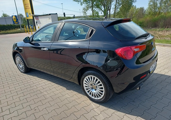 Alfa Romeo Giulietta cena 39900 przebieg: 127000, rok produkcji 2014 z Pakość małe 562